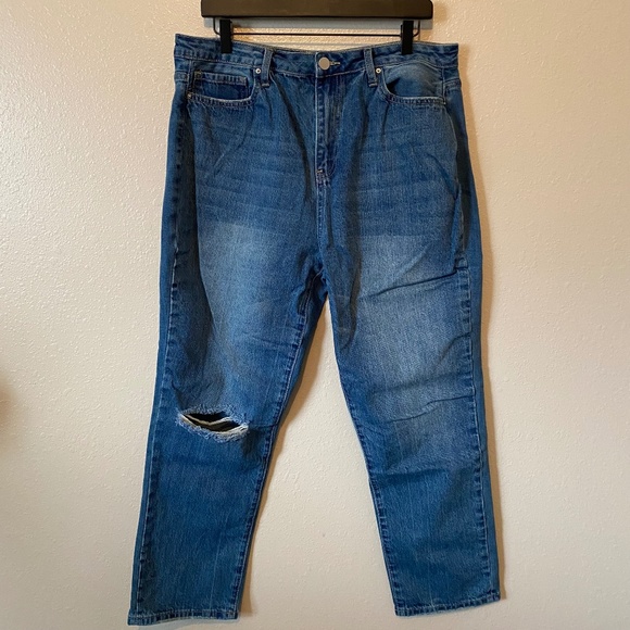 Justfab Boyfriend Jeans - Picture 1 of 6